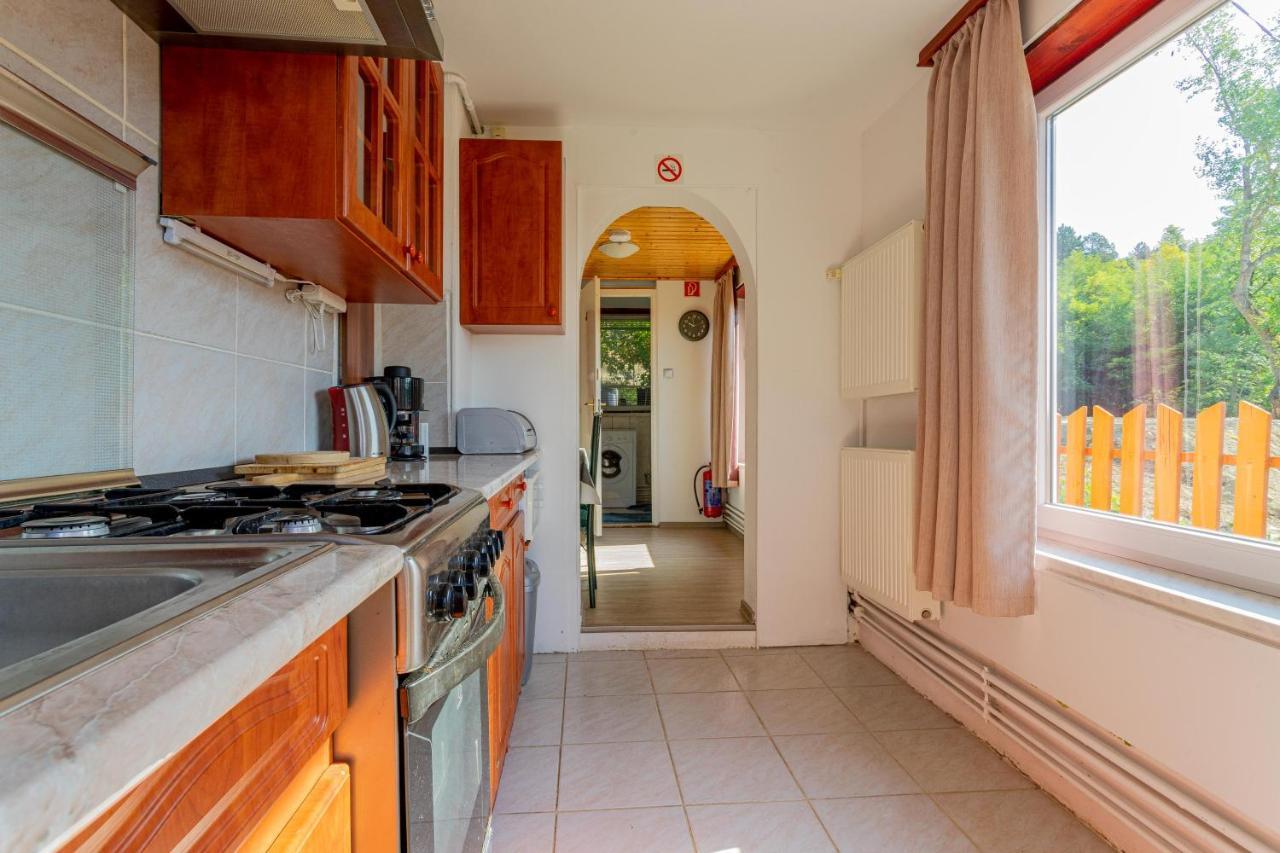 Panorama Apartmanhaz Έστεργκομ Εξωτερικό φωτογραφία
