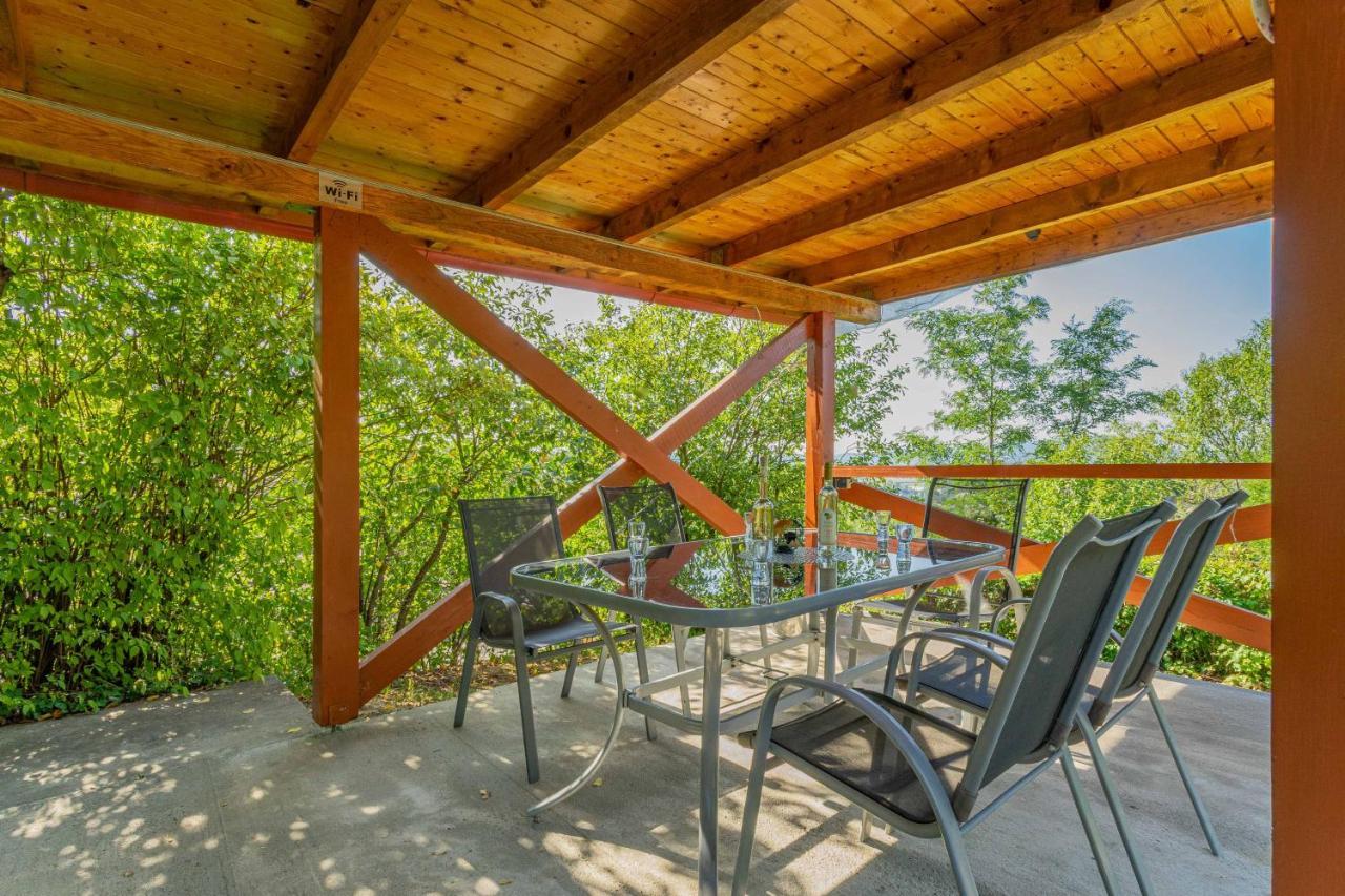 Panorama Apartmanhaz Έστεργκομ Εξωτερικό φωτογραφία