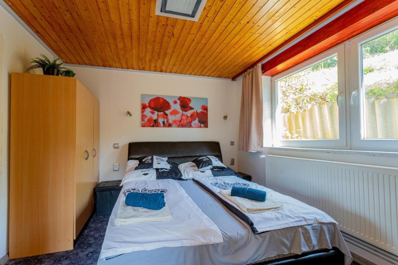 Panorama Apartmanhaz Έστεργκομ Εξωτερικό φωτογραφία