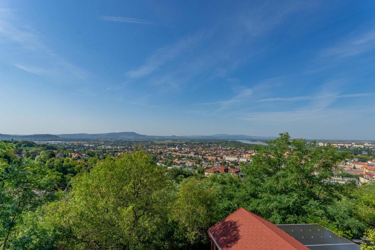 Panorama Apartmanhaz Έστεργκομ Εξωτερικό φωτογραφία